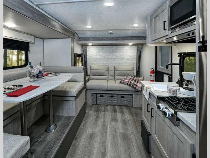 Coachmen RV Catalina Expedition Travel Trailer 